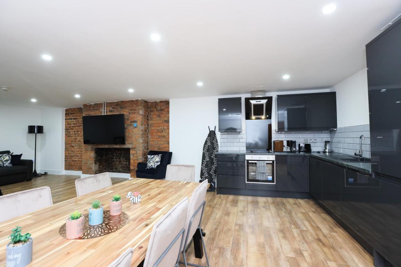 Concert Square Apartments By Happy Days Liverpool Buitenkant foto